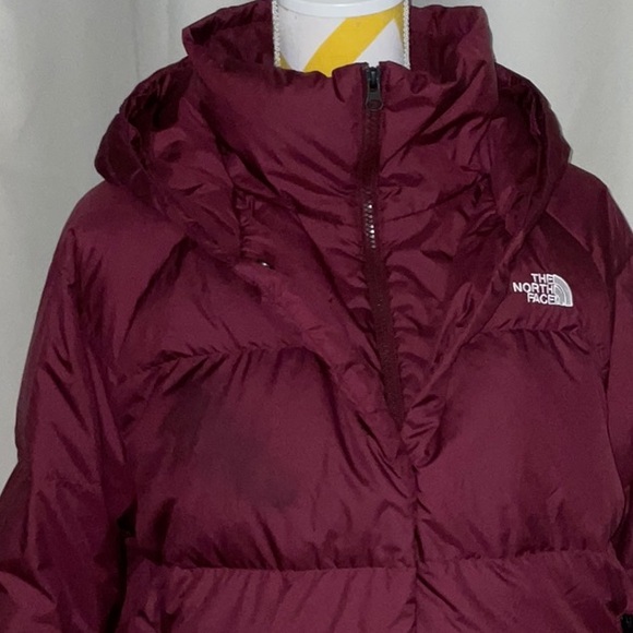 North Face puffer with hood - Picture 6 of 12